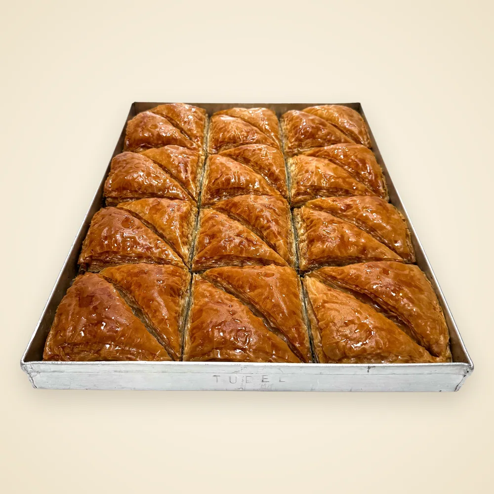 Baklawa Pistacjowa — Trójkąt — taca