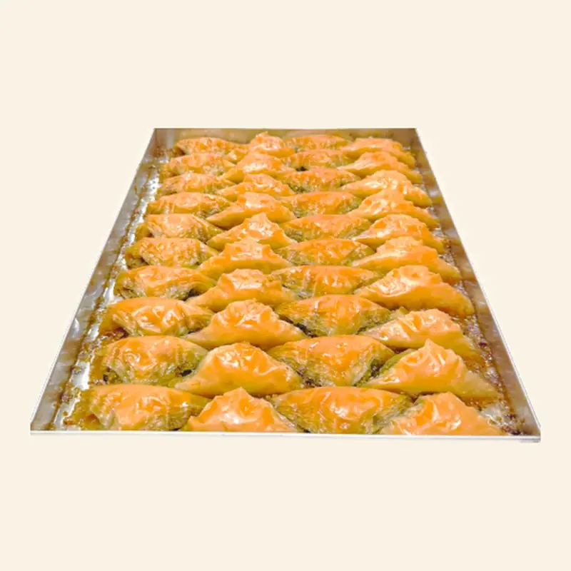 Sobiyet Pistacjowa — taca